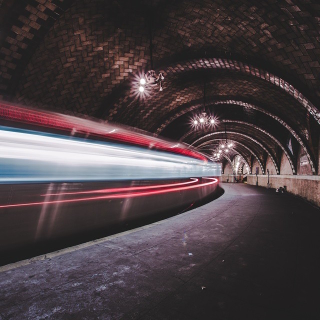 Illustration for article titled The Amazing Photos Taken By a Crazy Subway Tunnel SpelunkerÂ